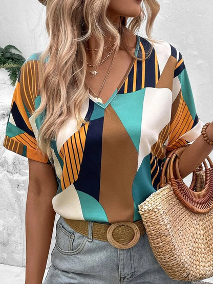 V-neck printed short sleeved shirt with women's geometric pattern contrasting color